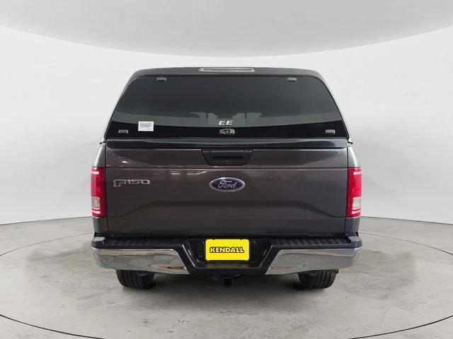 Used 2017 Magnetic Ford XLT image 4