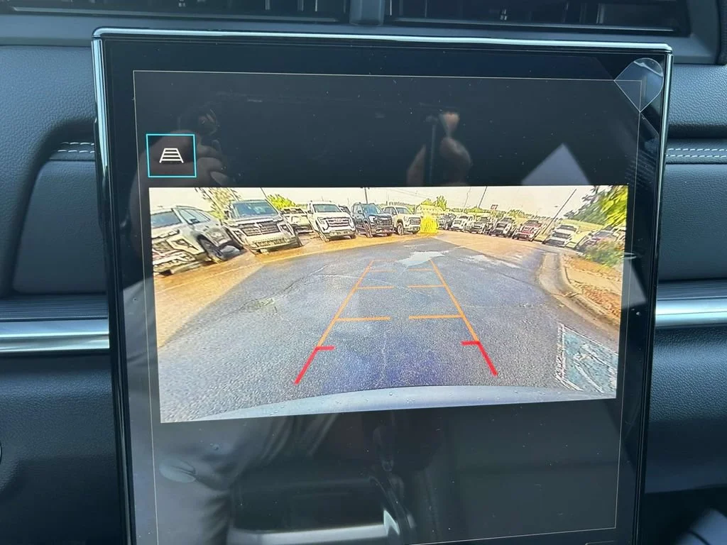 New 2027 Sterling Metallic GMC Elevation image 18