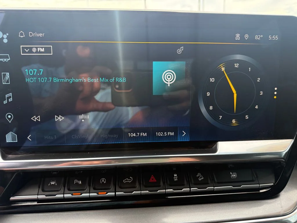 Used 2023 Gray Chevrolet High Country image 12