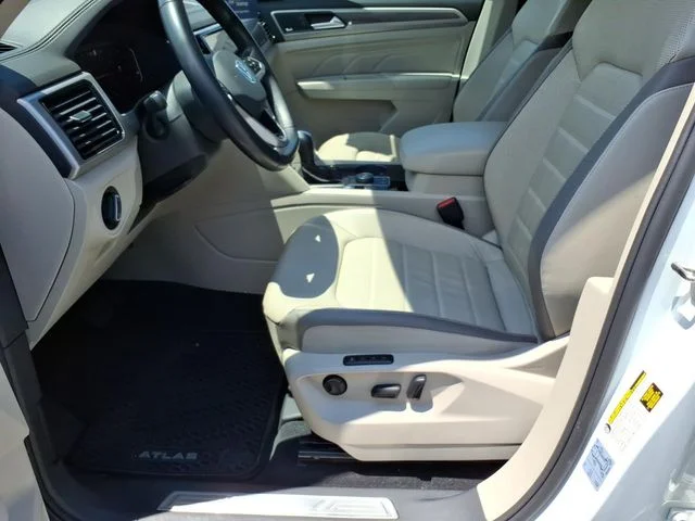 Used 2021 White Volkswagen SEL Premium image 17