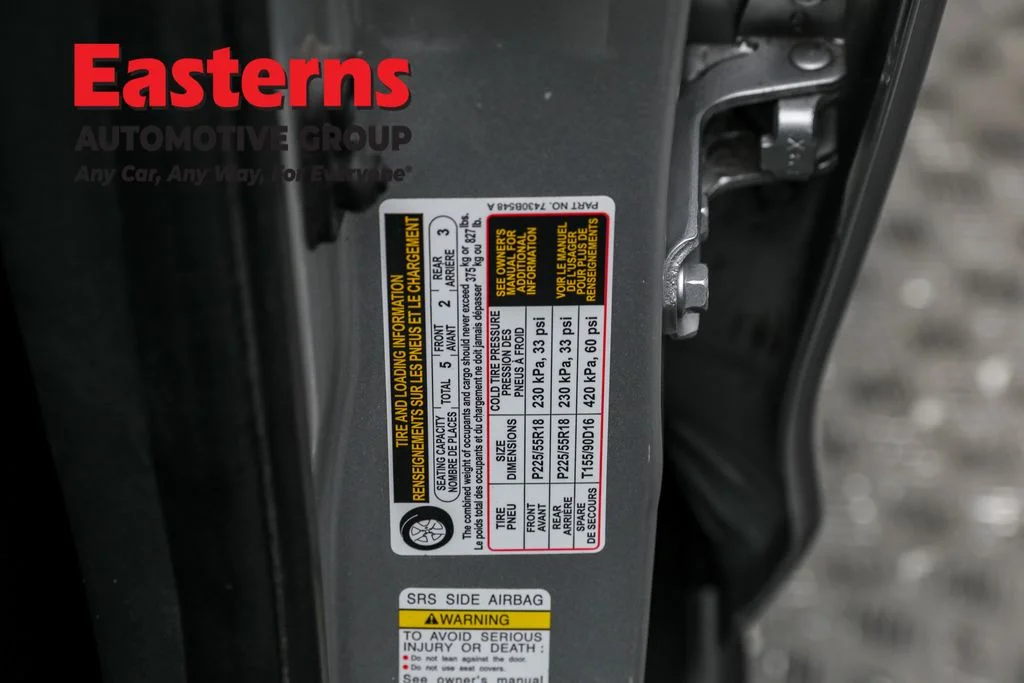 Used 2023 Silver Mitsubishi 2.0 ES image 32