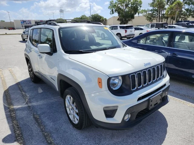 Used 2019 White Jeep Latitude image 7