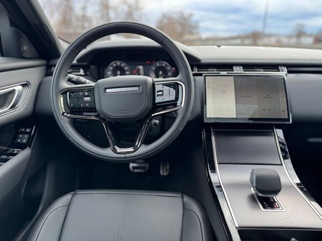 New 2026 Fuji White Land Rover Dynamic SE image 13
