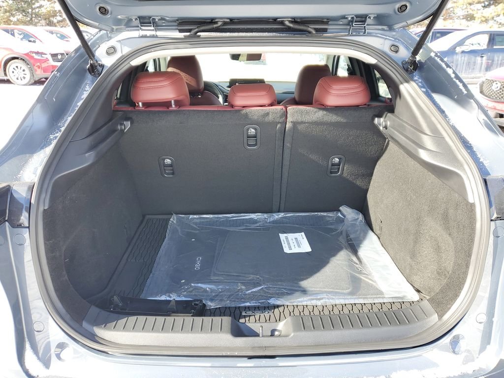 2026 Mazda CX-30 Carbon Edition - Photo 8