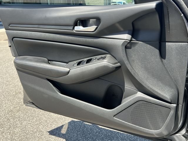 Used 2024 Gray Nissan 2.5 SV image 30
