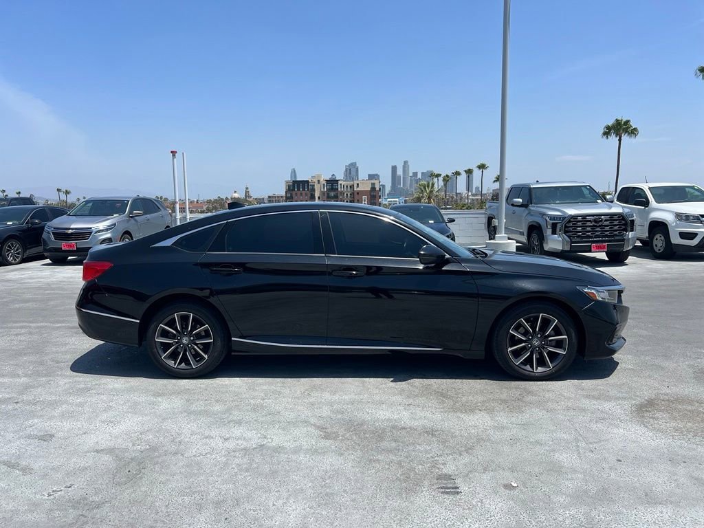 Used 2021  Honda EX-L image 4