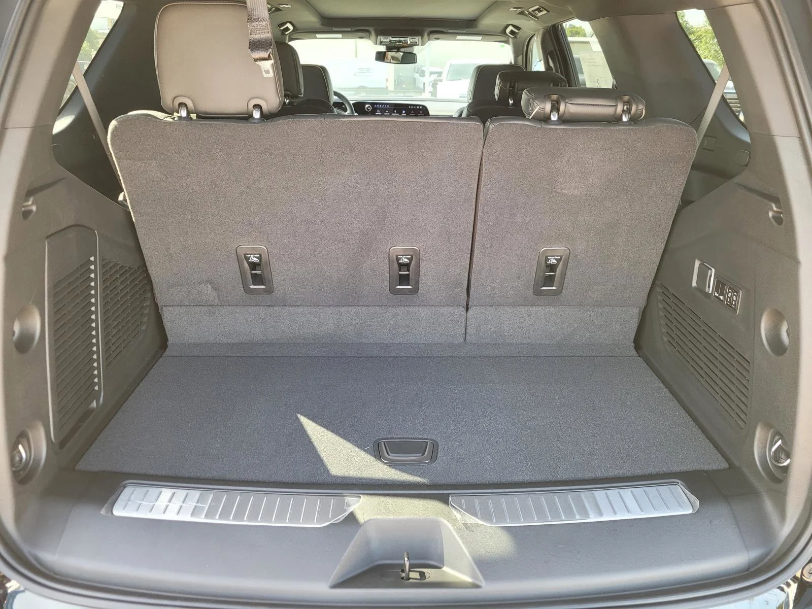 2026 Chevrolet Tahoe Premier - Photo 8