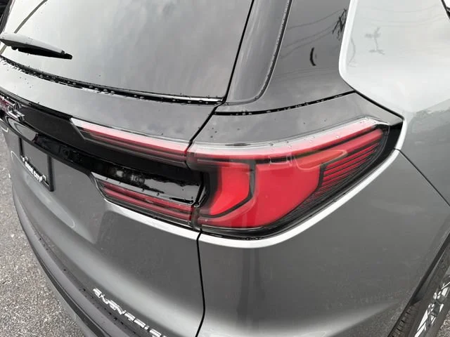 New 2026 Sterling Metallic GMC Elevation image 10