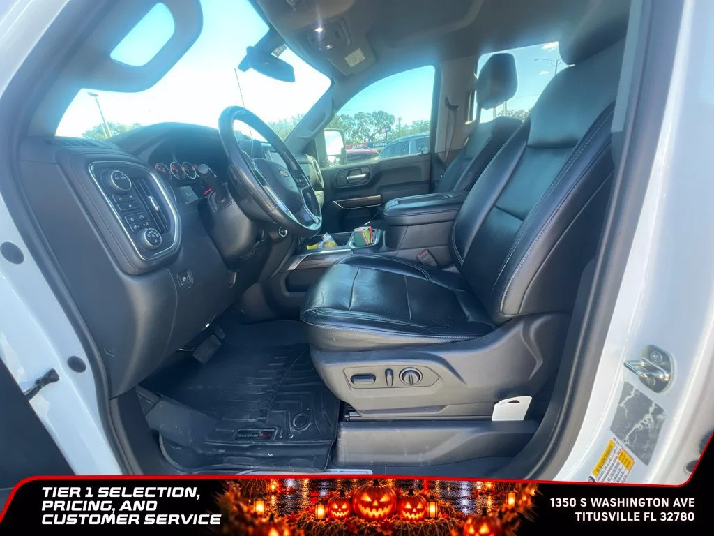 Used 2020 SUMMIT WHITE Chevrolet LT image 5