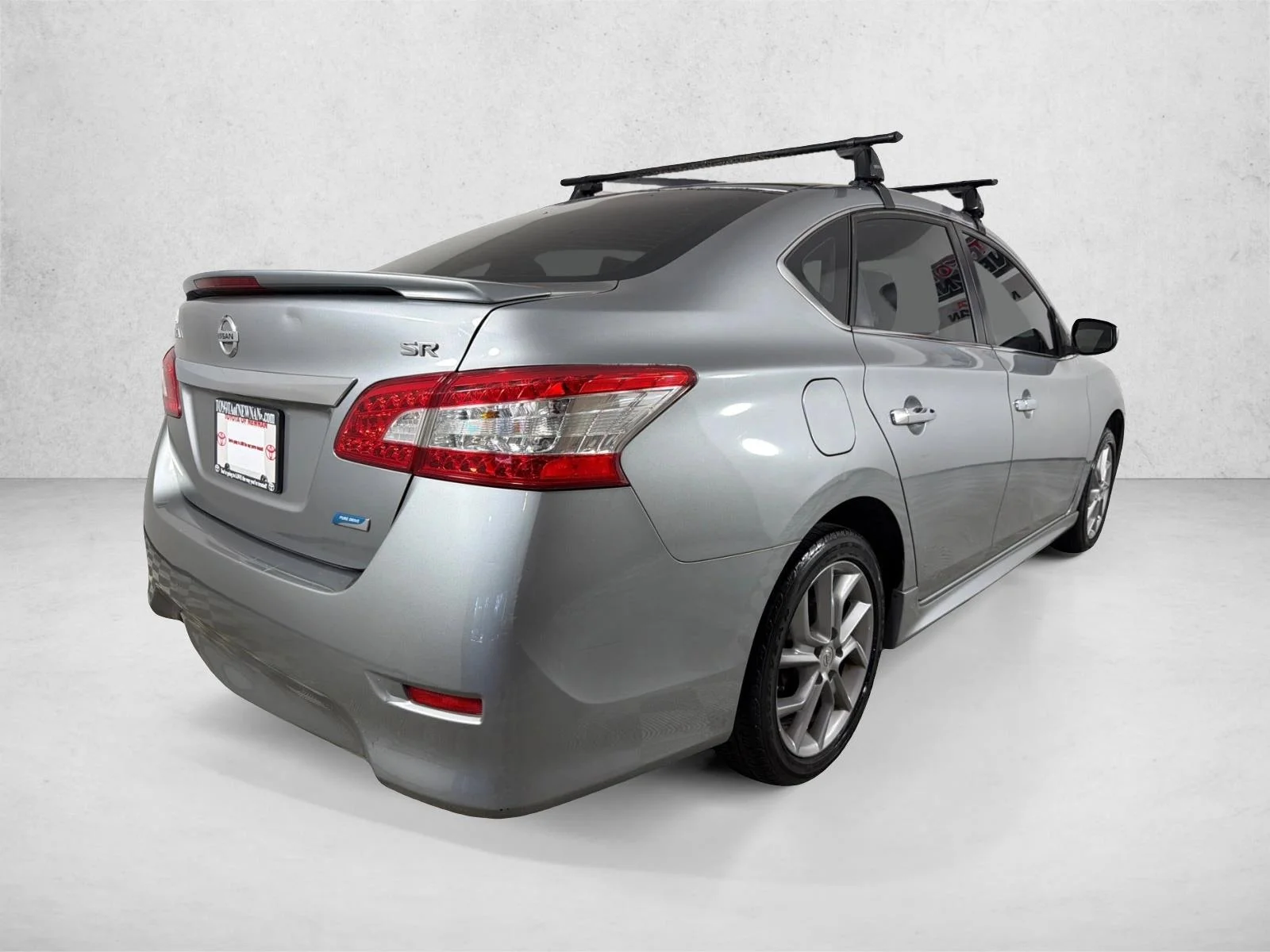 Used 2014 Black Nissan SR image 3