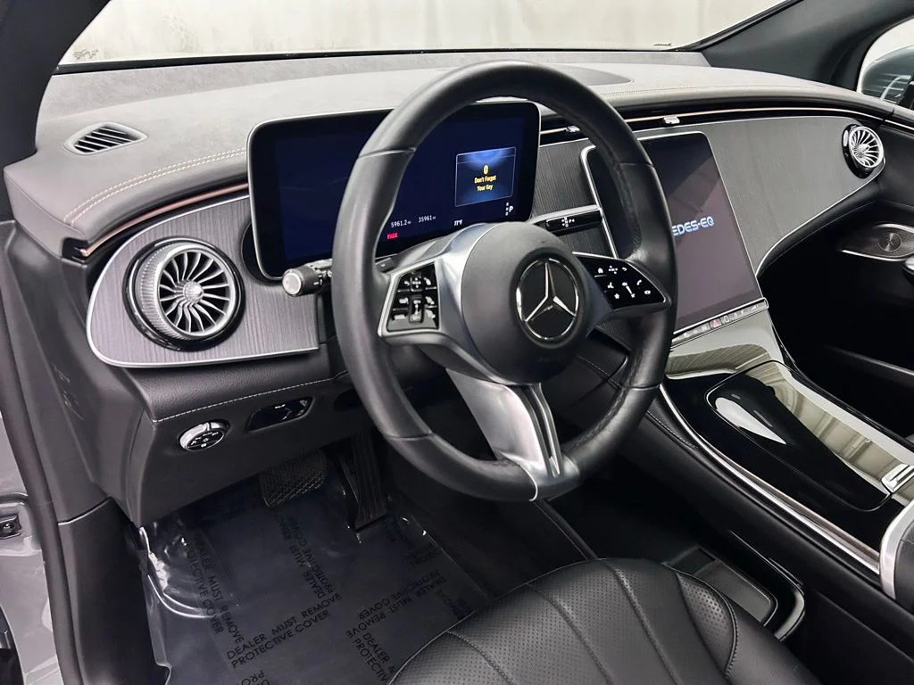 Used 2023 Gray Mercedes-Benz 500 SUV image 11