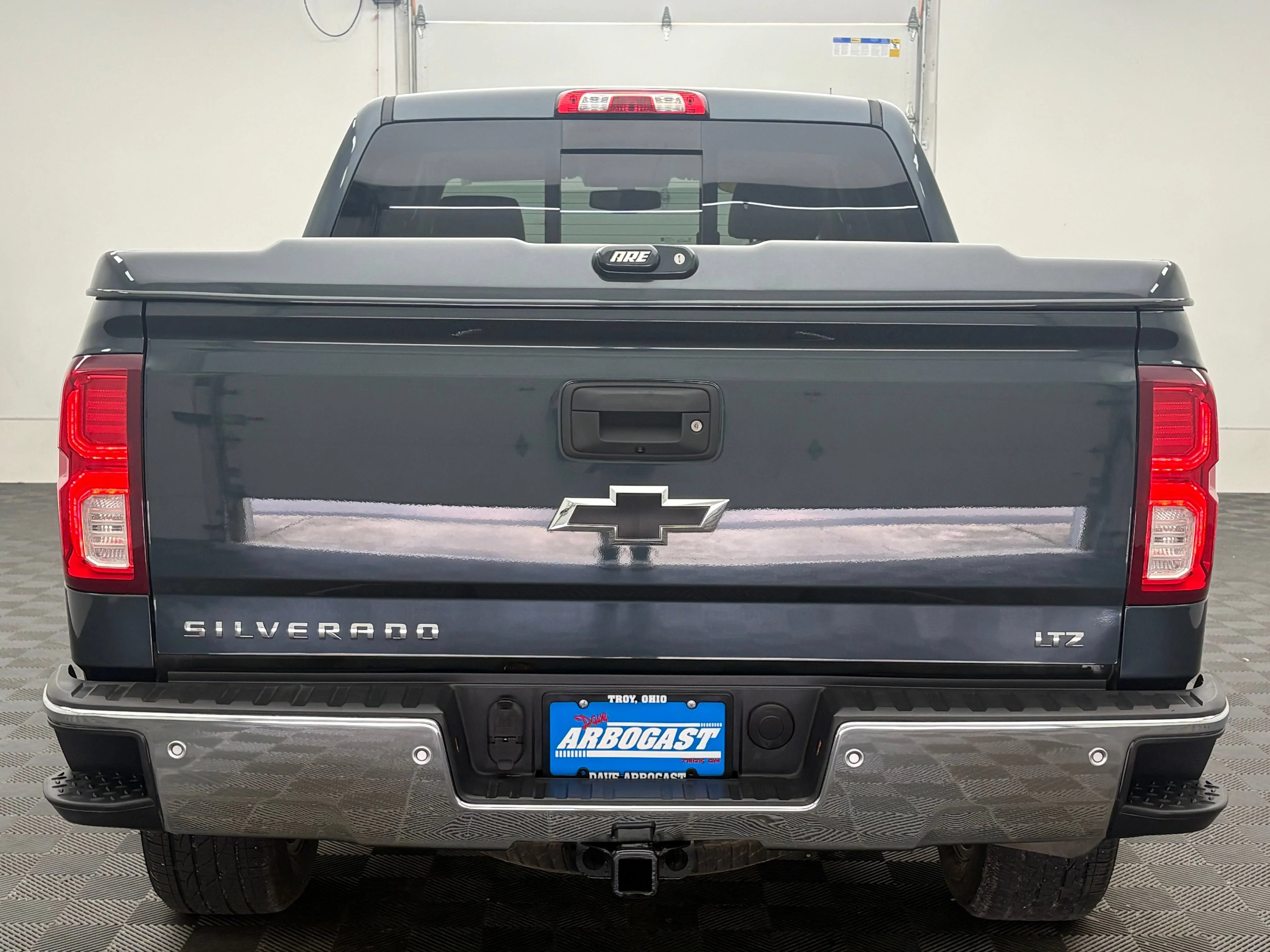 Used 2017 GRAPHITE METALLIC Chevrolet LTZ image 8