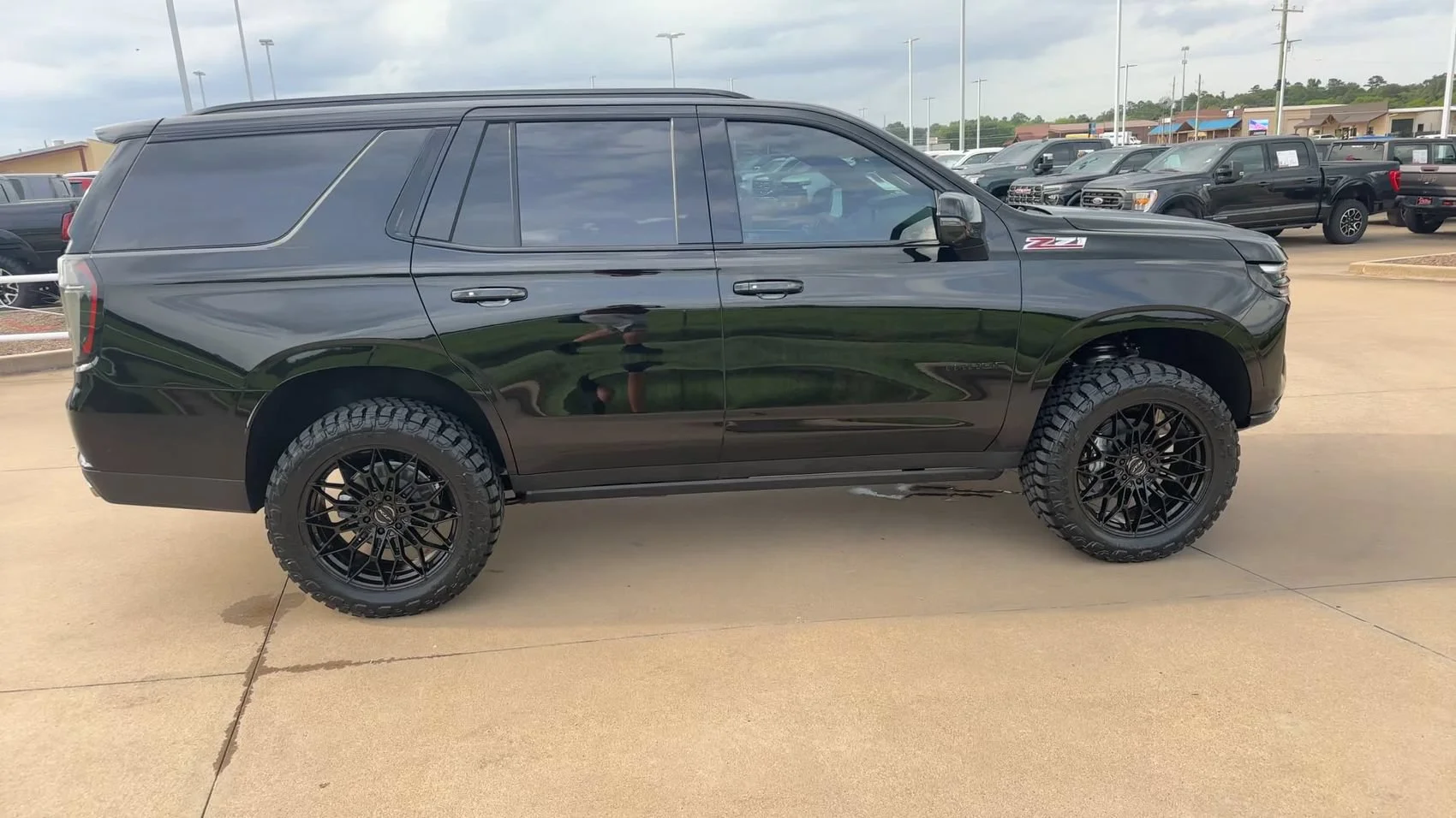 New 2026 Black Chevrolet Z71 image 2