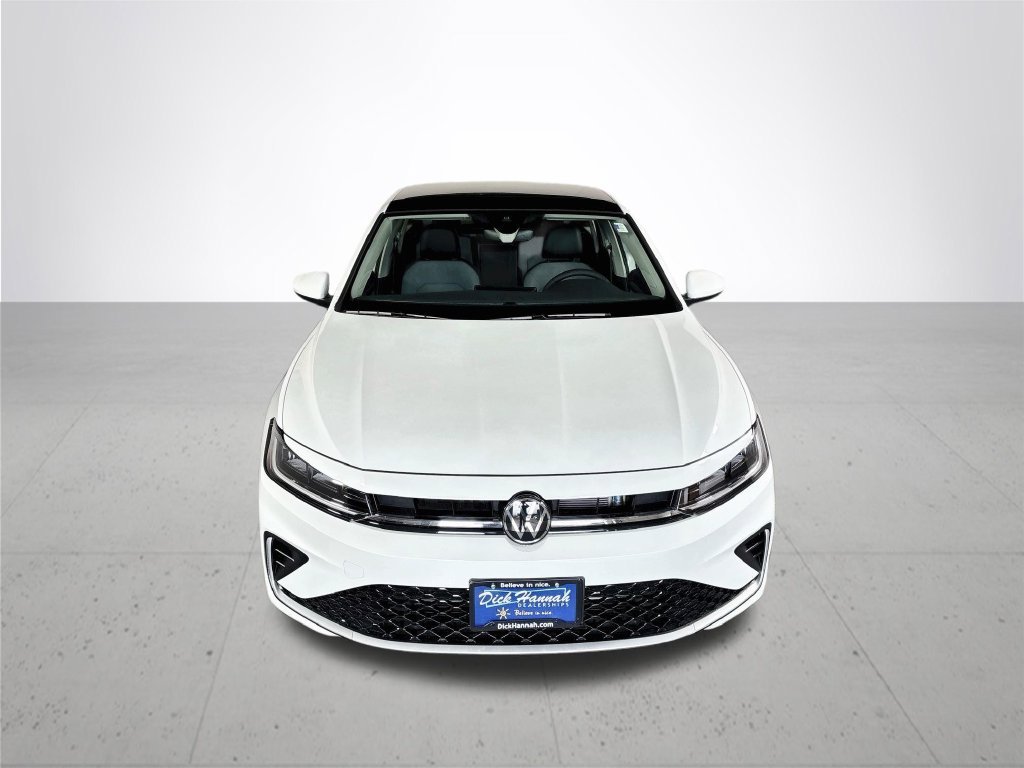 New 2027 Opal White Pearl Volkswagen 1.5T SE image 3