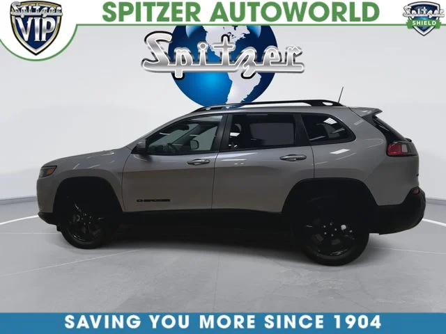 Used 2020 Silver Jeep Latitude Plus image 7