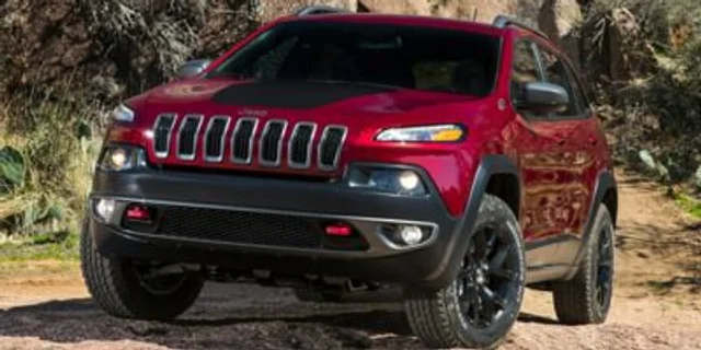 2017 Jeep Cherokee Trailhawk - Leather - Uconnect 8.4 Touchscreen - Back Up Cam & More