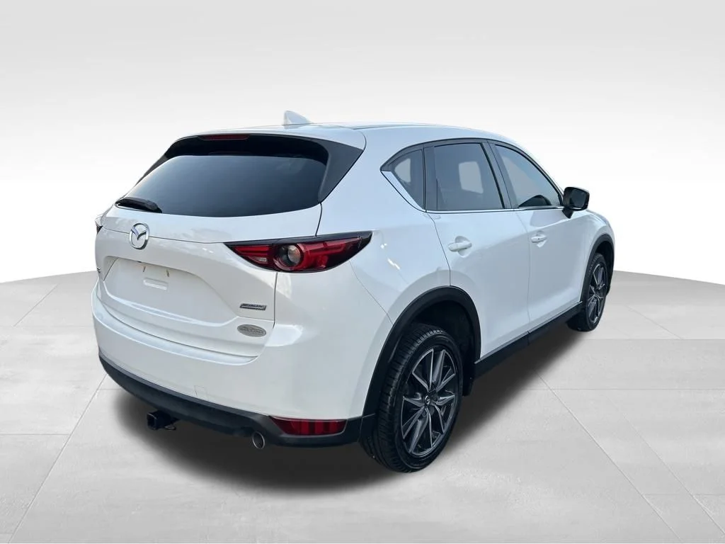 Used 2018 White Mazda Grand Touring image 5