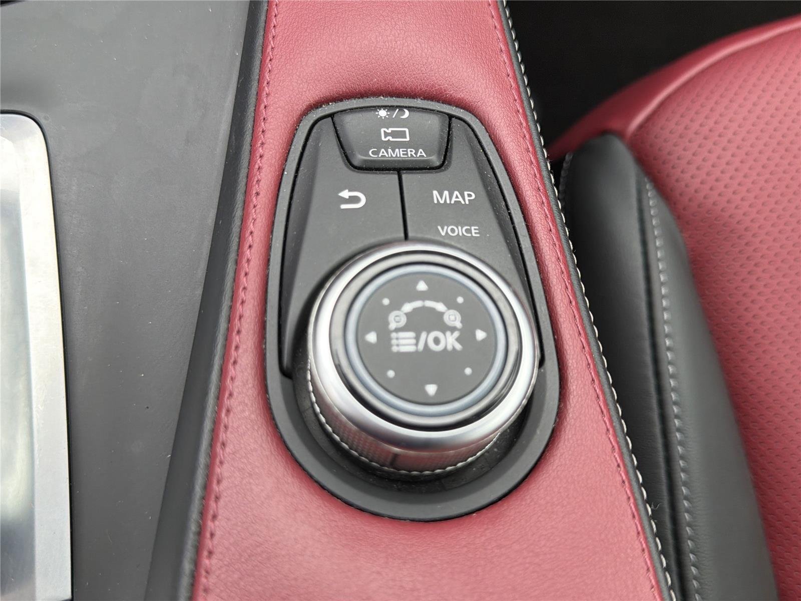 Used 2023 Radiant White INFINITI SPORT image 12