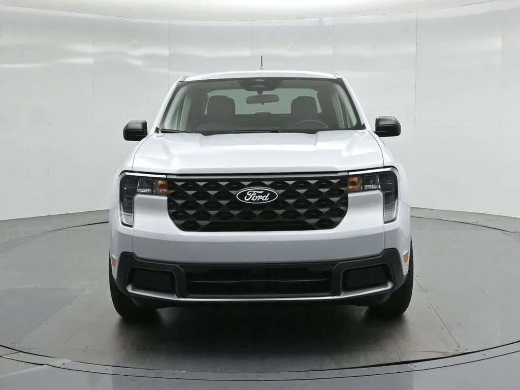 New 2026 Space White Metallic Ford XLT image 17