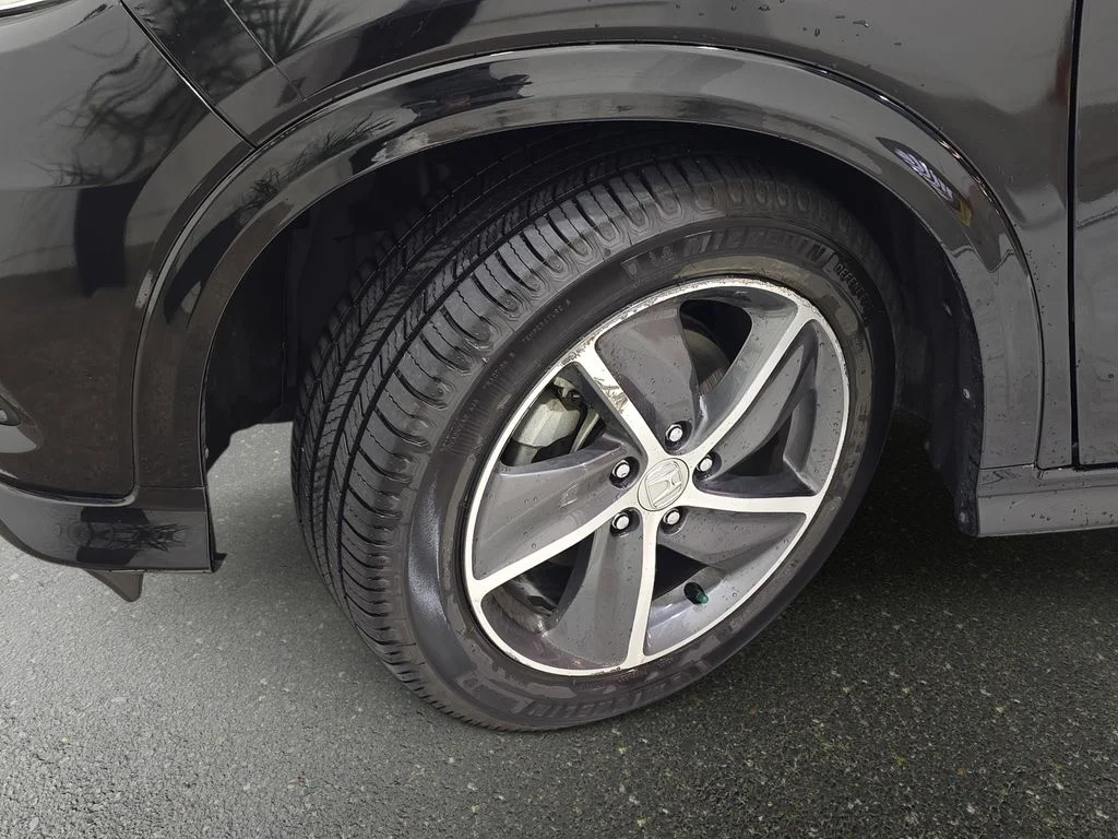 Used 2019 Black Honda Touring image 32