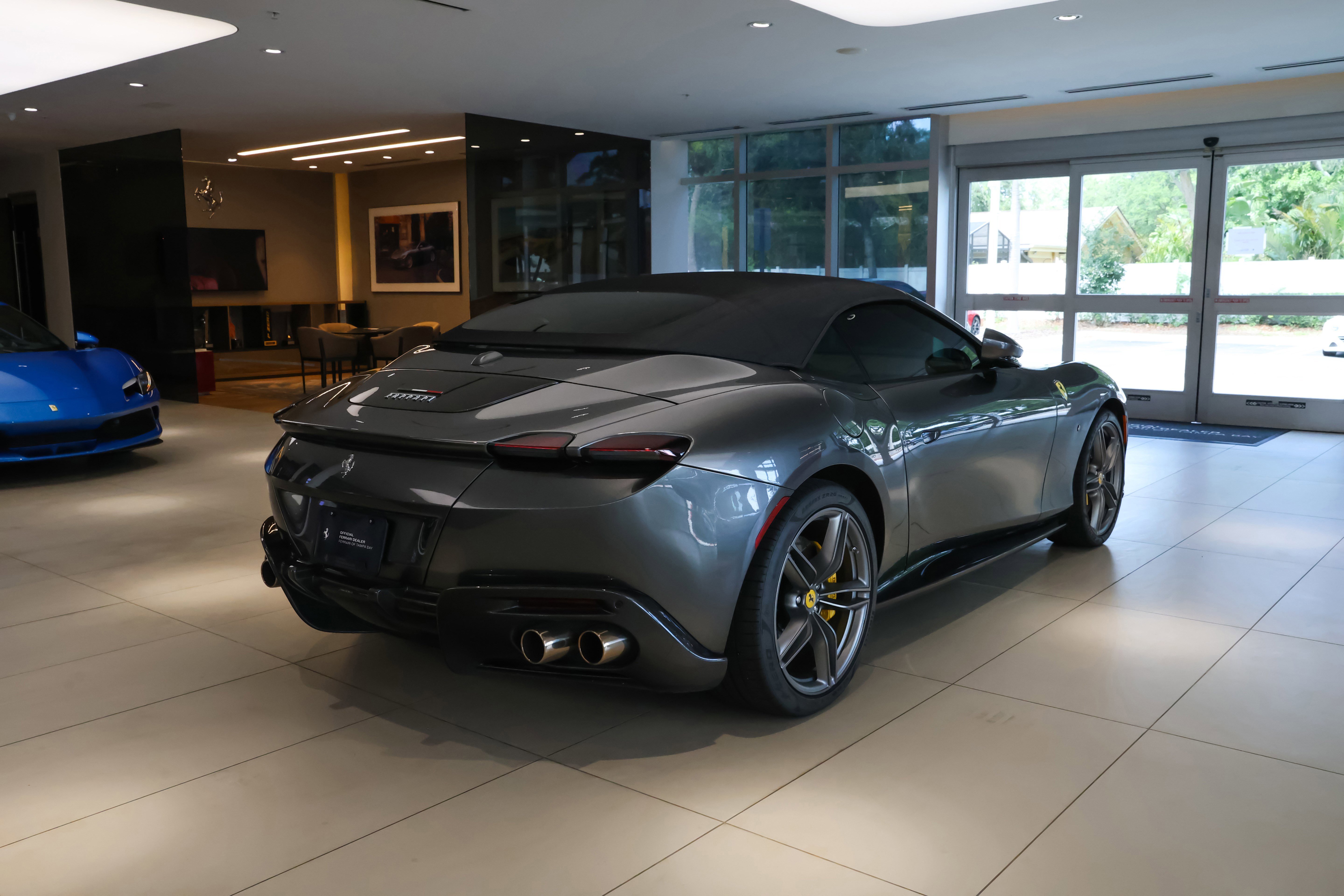 Used 2025 Grigio Silverstone Ferrari  image 21