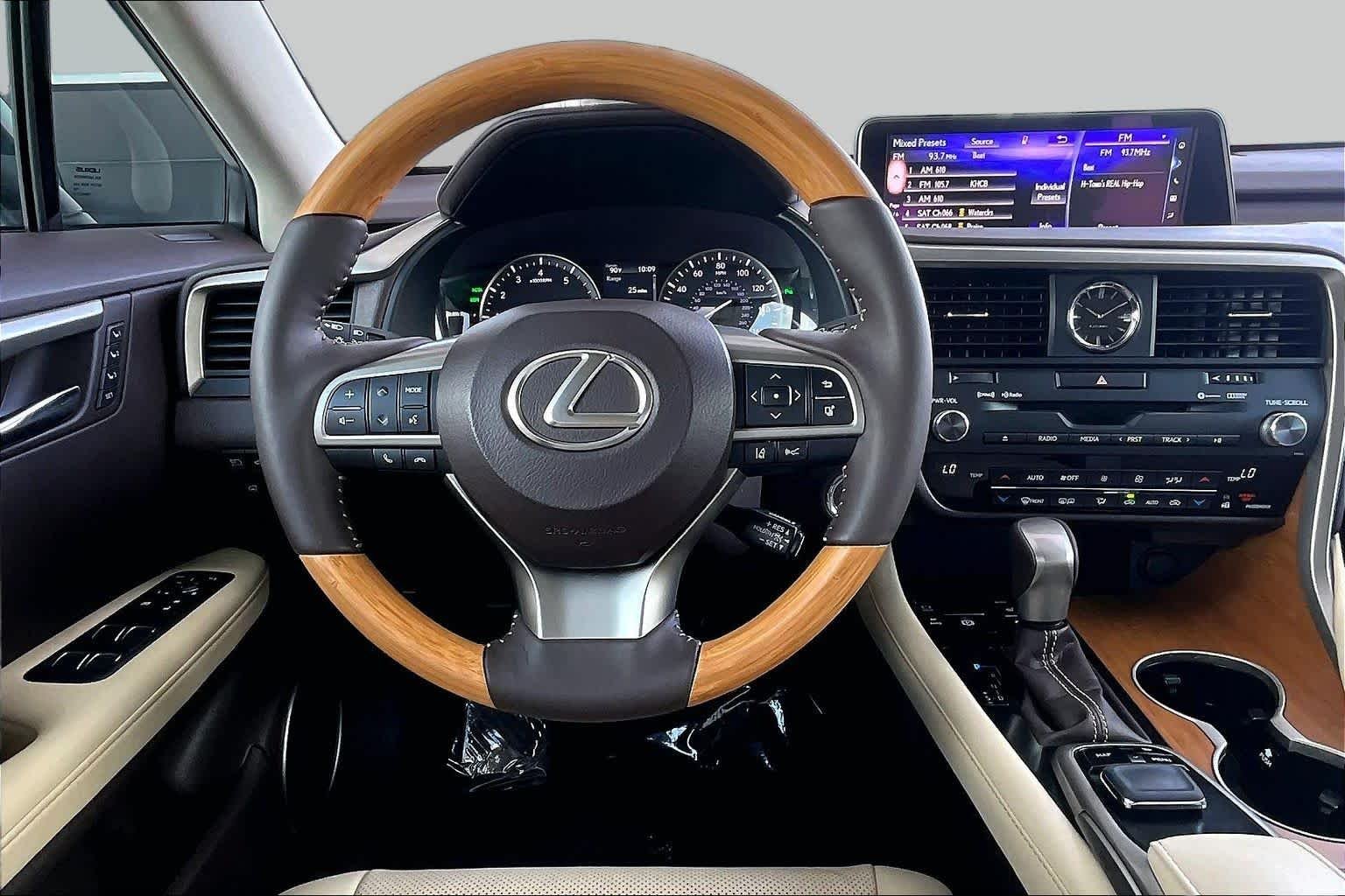 Used 2016 Eminent White Pearl Lexus  image 6