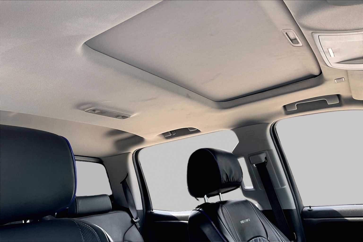 Used 2018 Quicksilver Metallic GMC SLT image 14