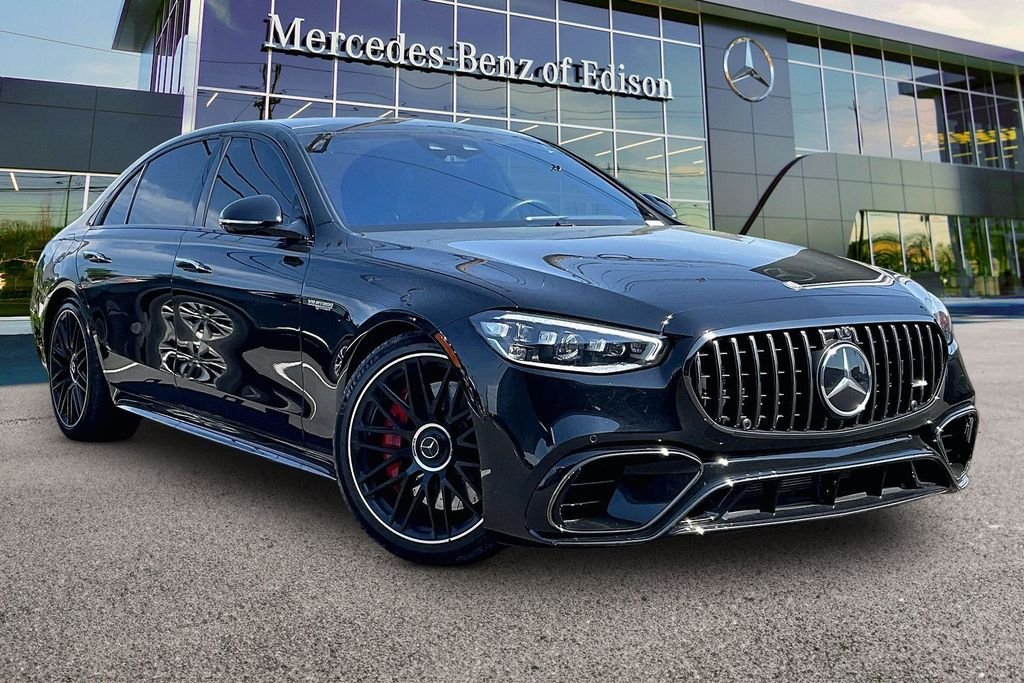 2024 Mercedes-Benz S-Class S 63 E-Performance's photo