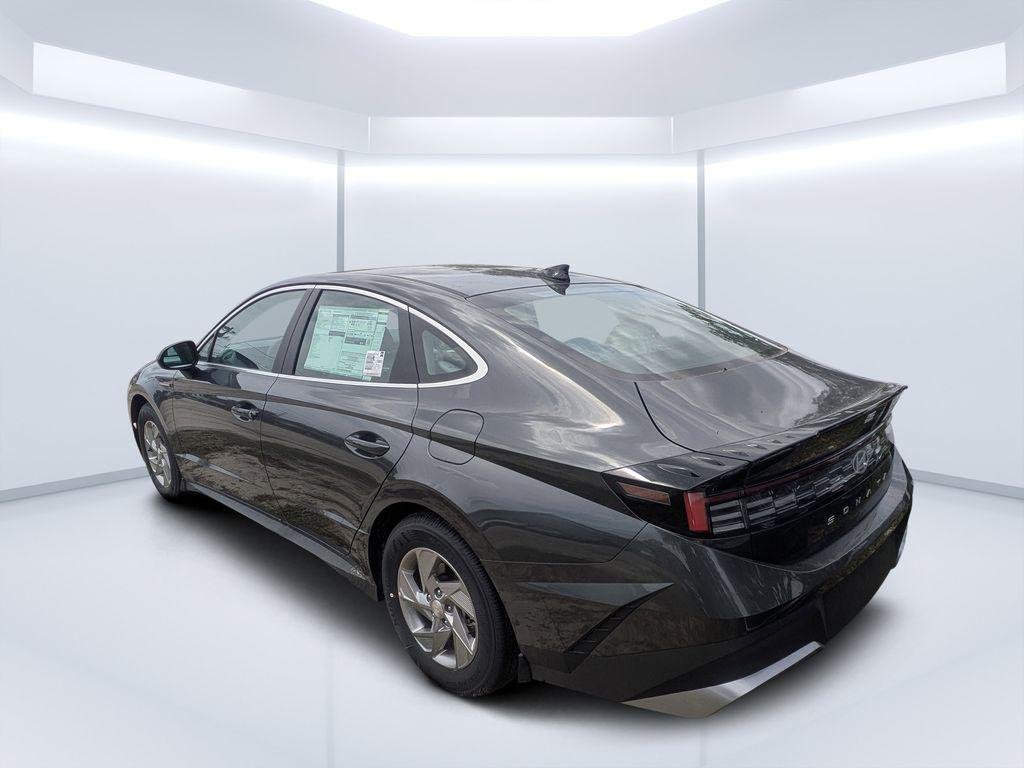 New 2026 Gray Hyundai SE image 5