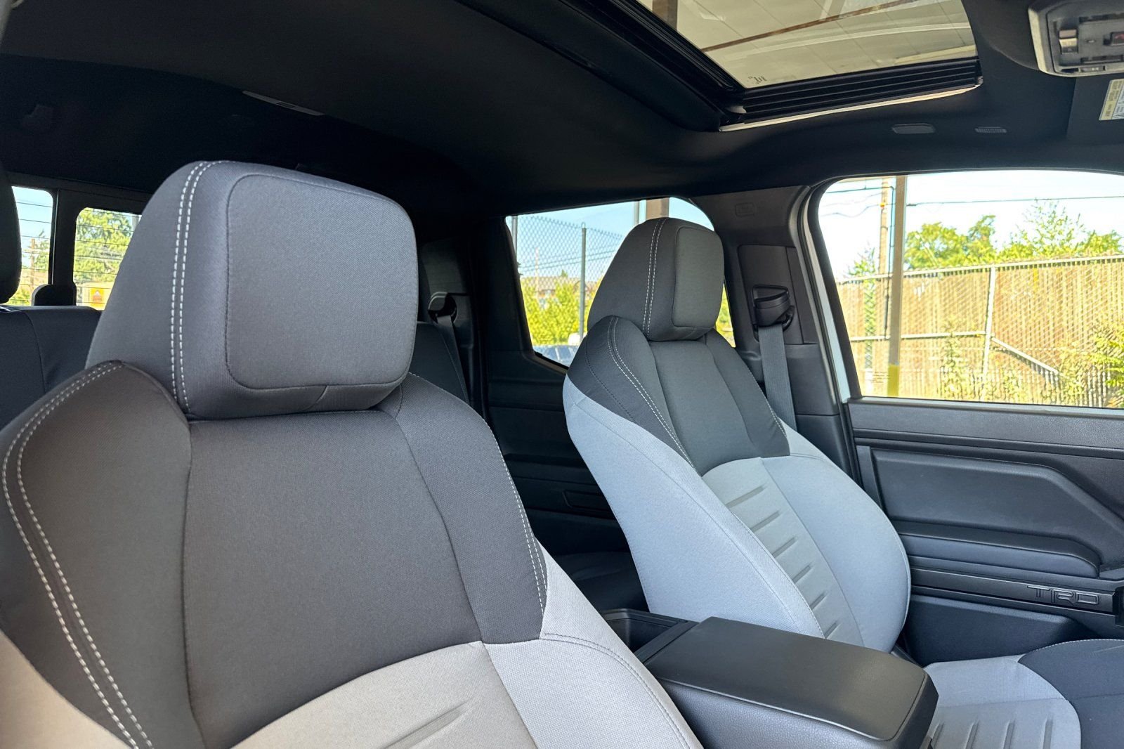 2025 Toyota Tacoma TRD Off Road - Photo 16