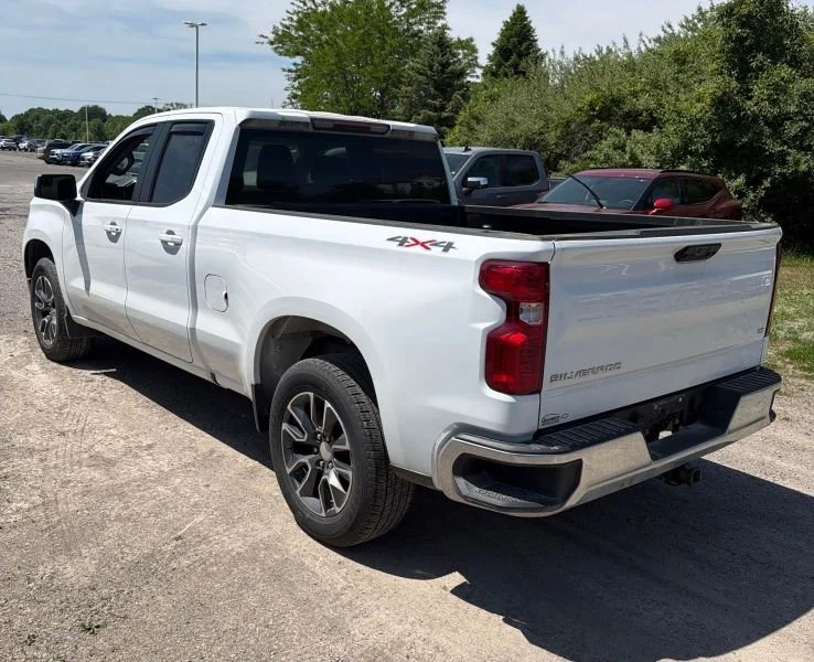Used 2023 Summit White Chevrolet LT (2FL) image 6