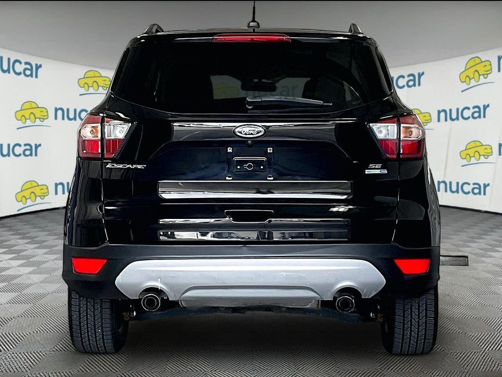 Used 2018 Black Ford SE image 5