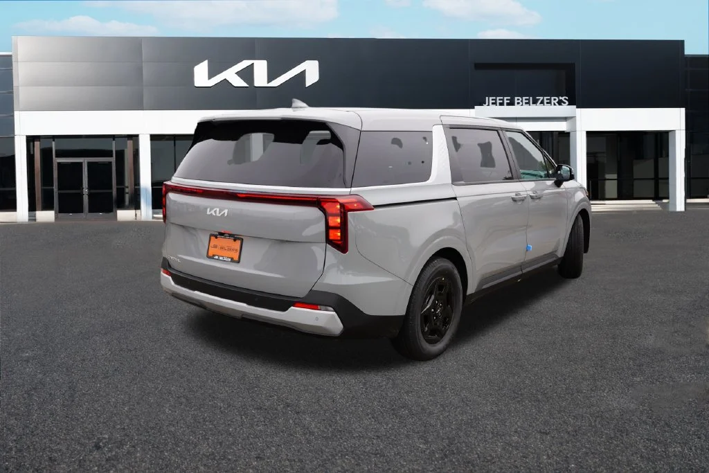 New 2027 Ceramic Silver Kia LXS image 3