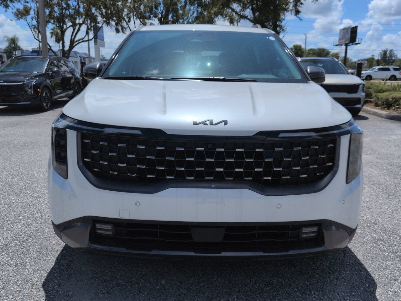 New 2026 Snow White Pearl Kia SX Prestige image 10