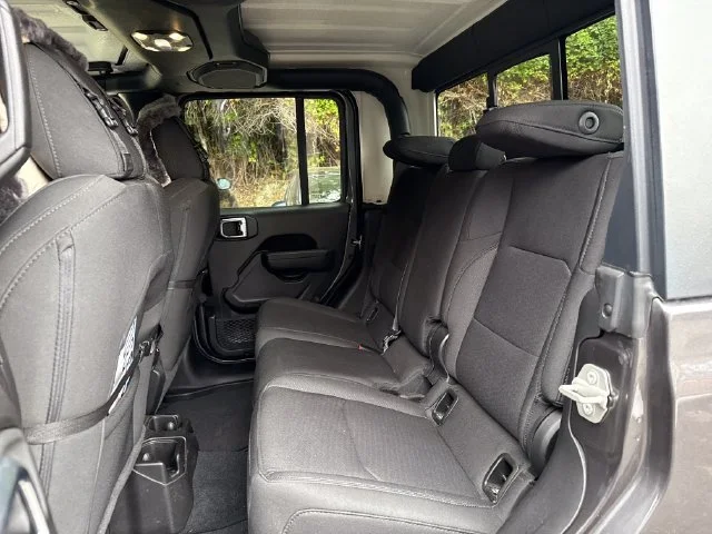 Used 2023 Granite Crystal Metallic Clearcoat Jeep Sport S image 13