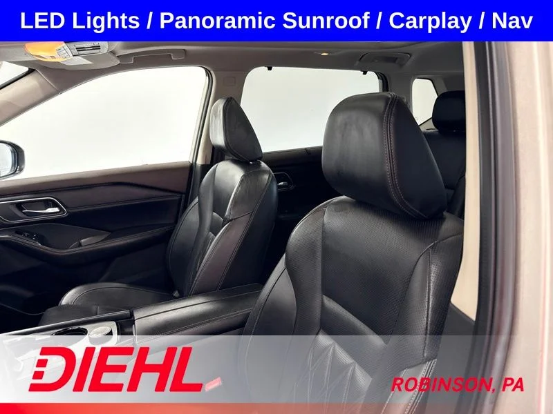 Used 2021 Gold Nissan Platinum image 20