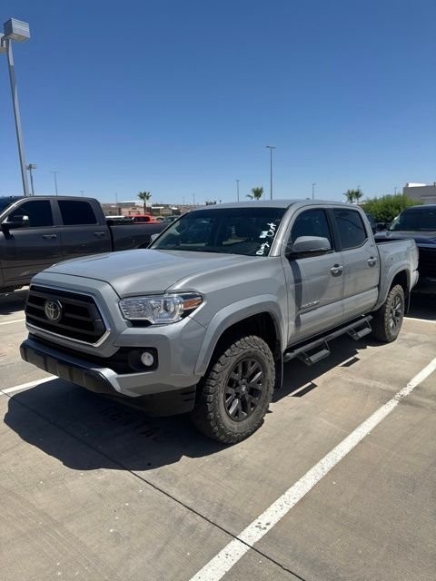 Certified Used 2021  Toyota SR5 image 1