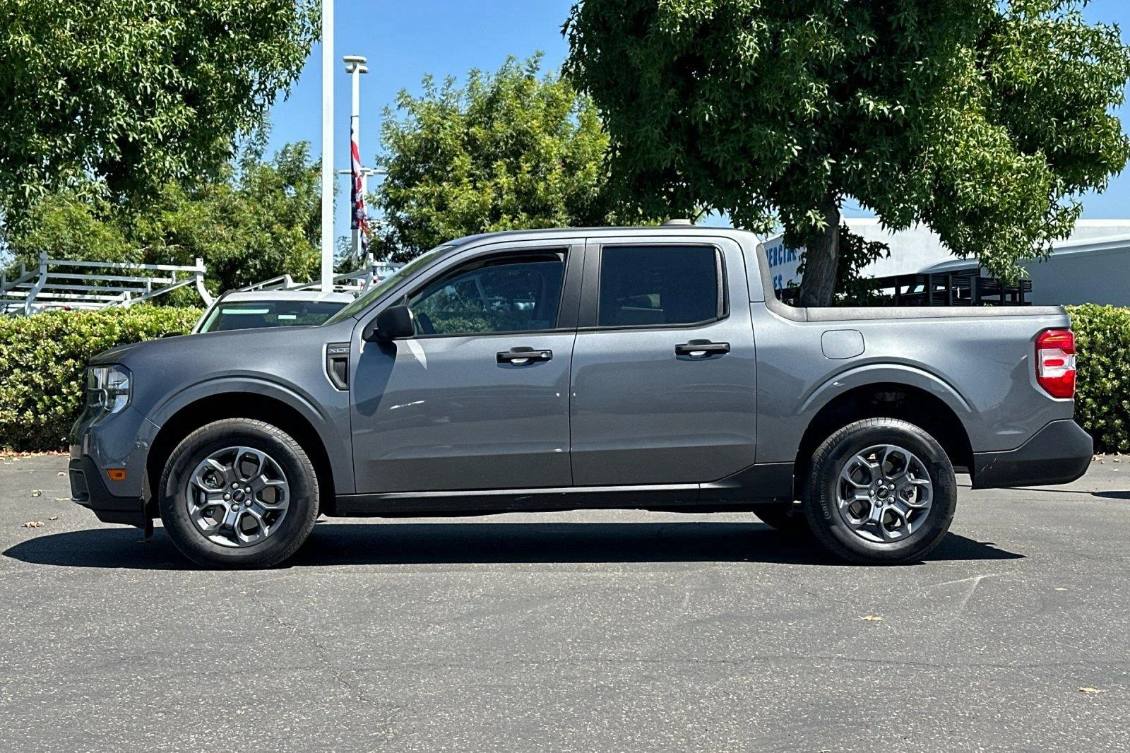 Used 2025 Carbonized Gray Metallic Ford XLT image 7