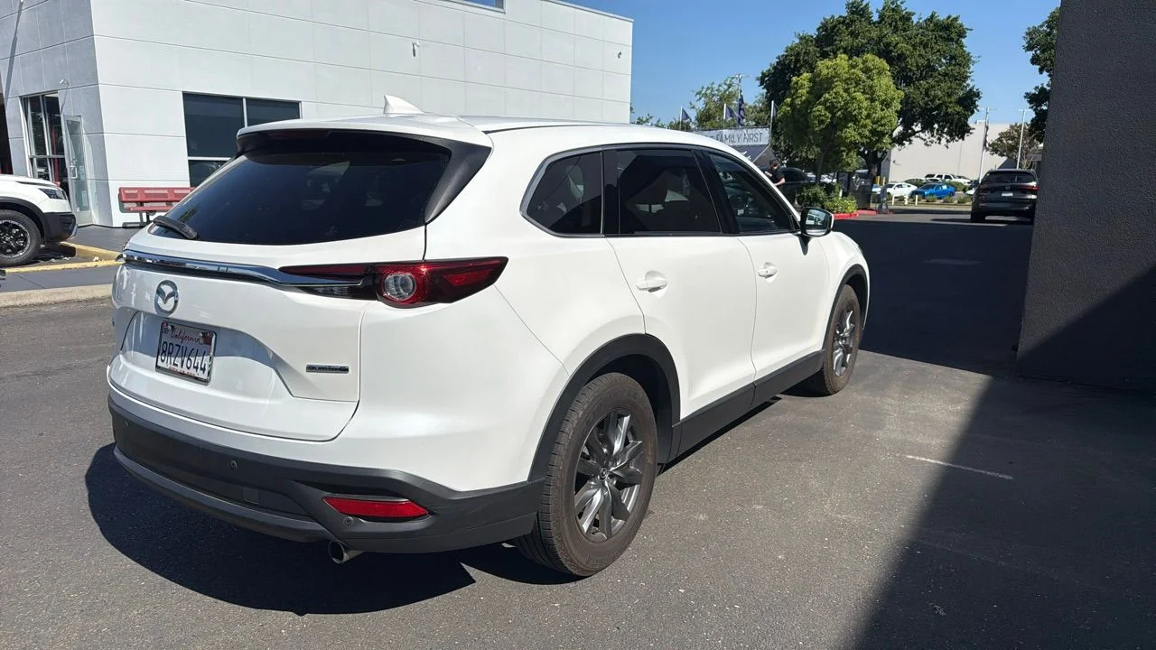 Used 2020 Snowflake White Pearl Mica Mazda Touring image 2