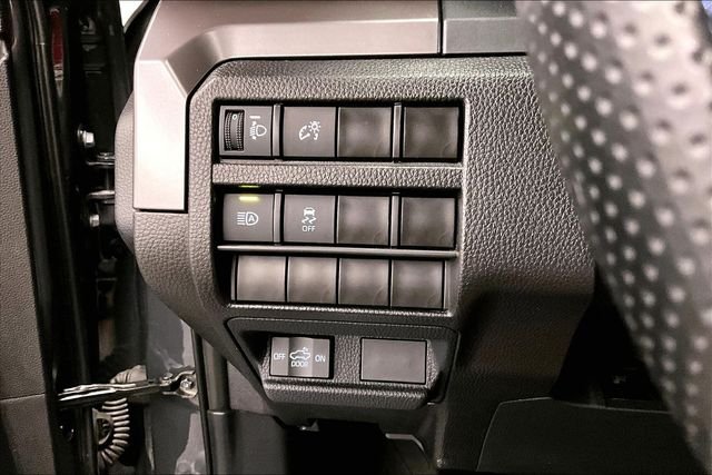 2024 Toyota Tacoma SR5 - Photo 38