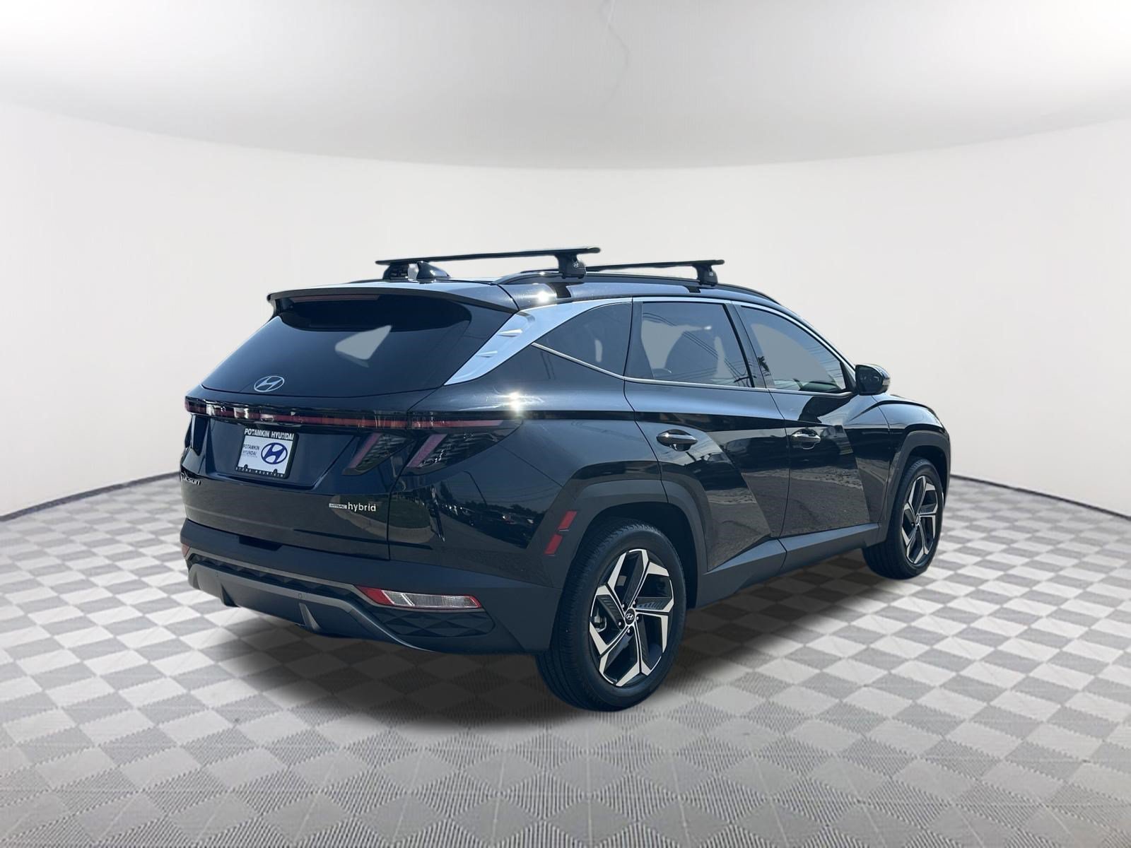 Used 2024 Black Pearl Hyundai Limited image 5