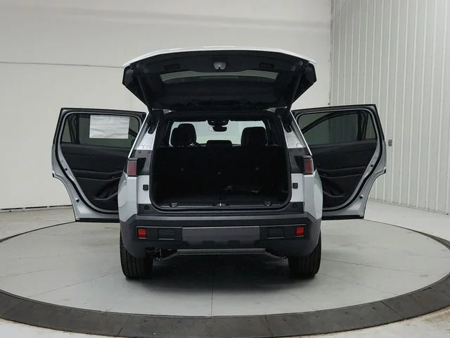 New 2026 Silver Jeep Laredo image 15