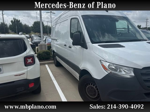 Used 2024 White Mercedes-Benz Cargo 144 WB image 1