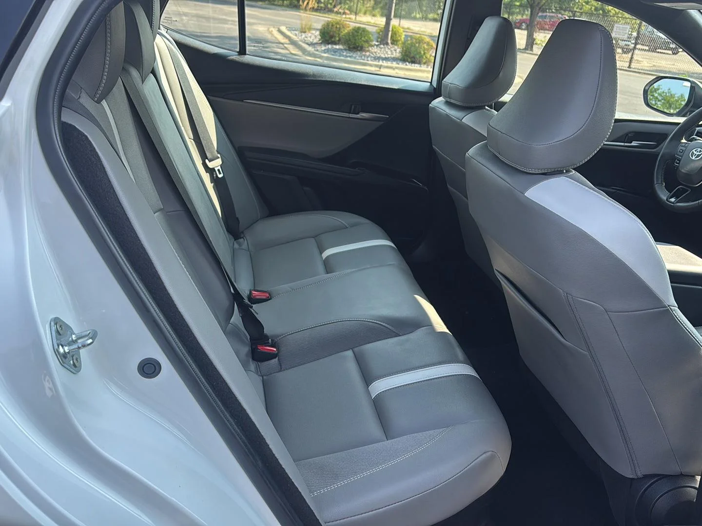 Certified Used 2025 Ice Cap Toyota SE image 15