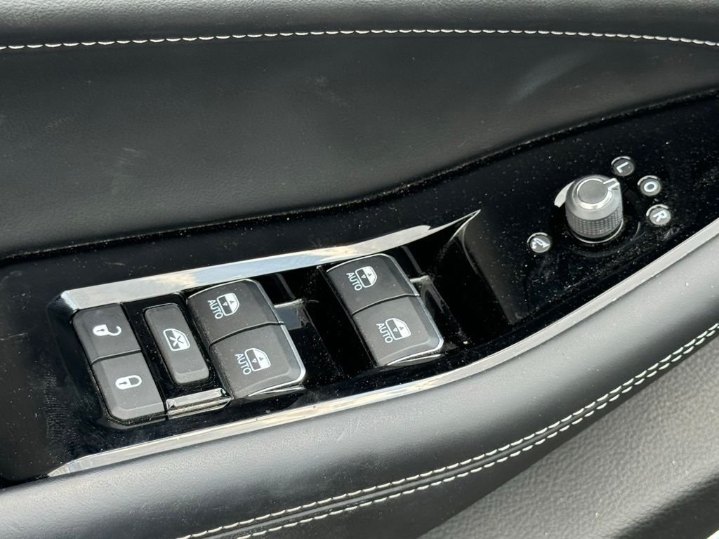 Used 2022 Gray Jeep Overland image 20