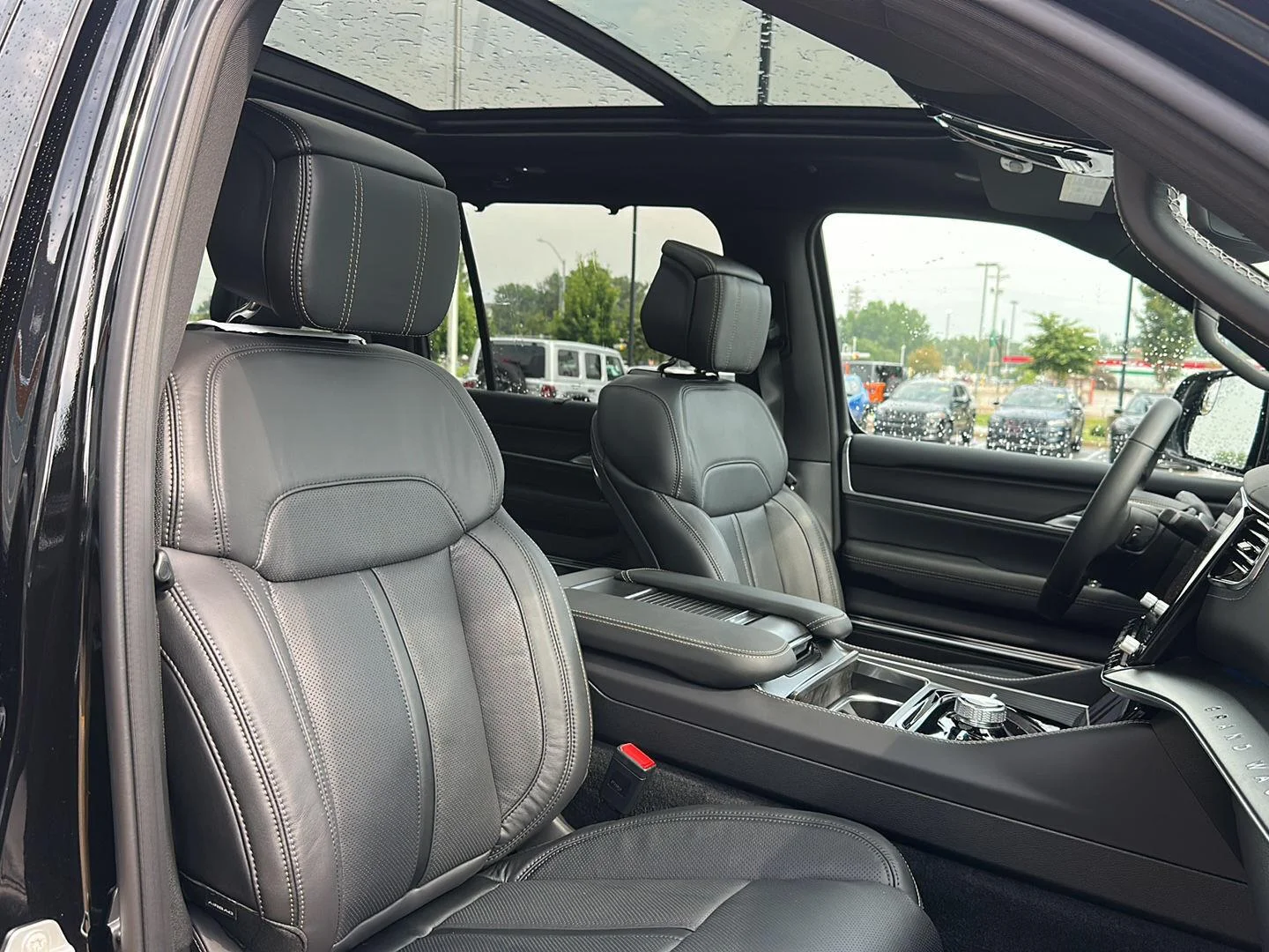 New 2026 High Gloss Black Jeep Summit Obsidian image 44