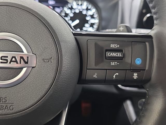 Used 2021 Red Nissan SL image 17