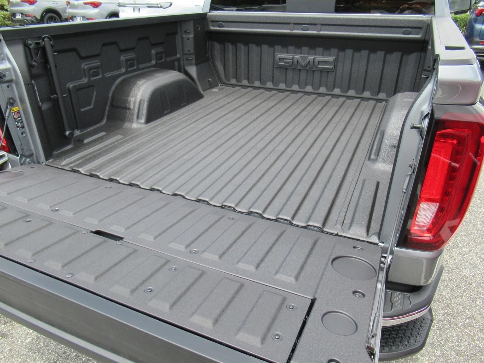 2026 GMC Sierra 1500 SLT - Photo 30