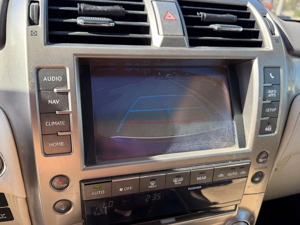 Used 2015 White Lexus 460 image 20