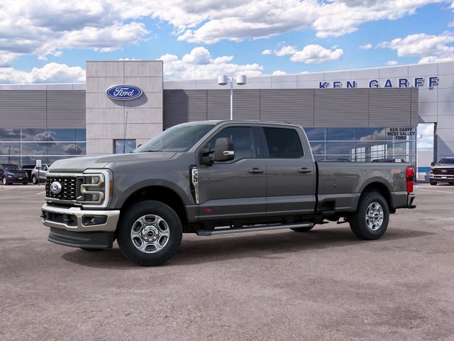 2027 Ford Super Duty F-350 SRW XLT